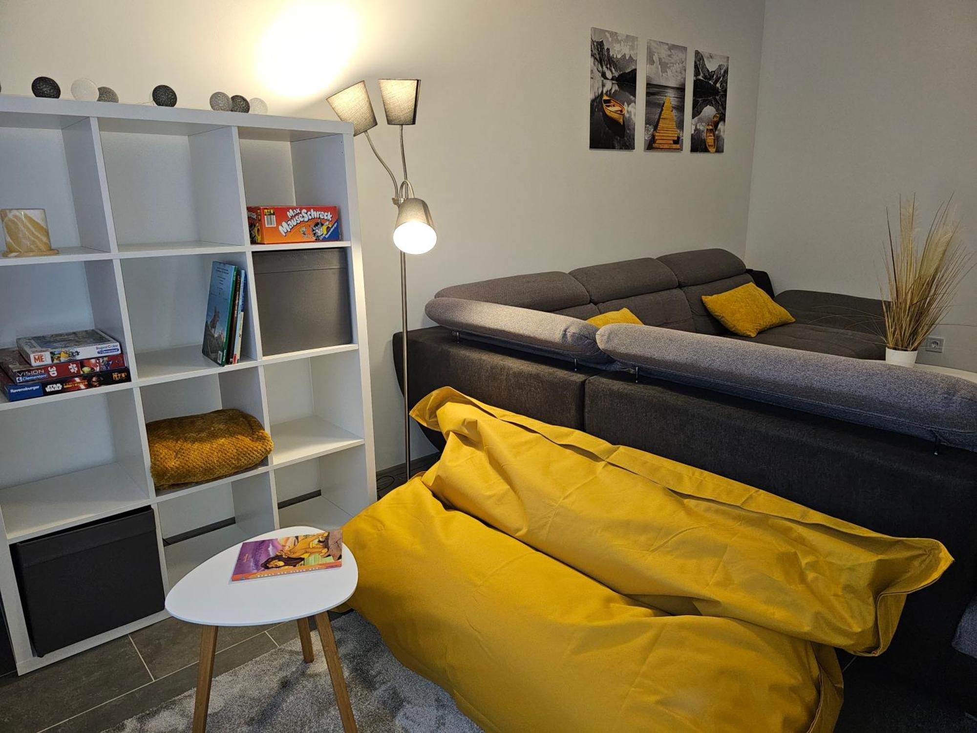 Warburg, Fewo "Sweet Home" 2,5 Zi- Eg-Separater Eingang - Parkplatz - Terasse- Komfortabel,Renoviert Exteriér fotografie