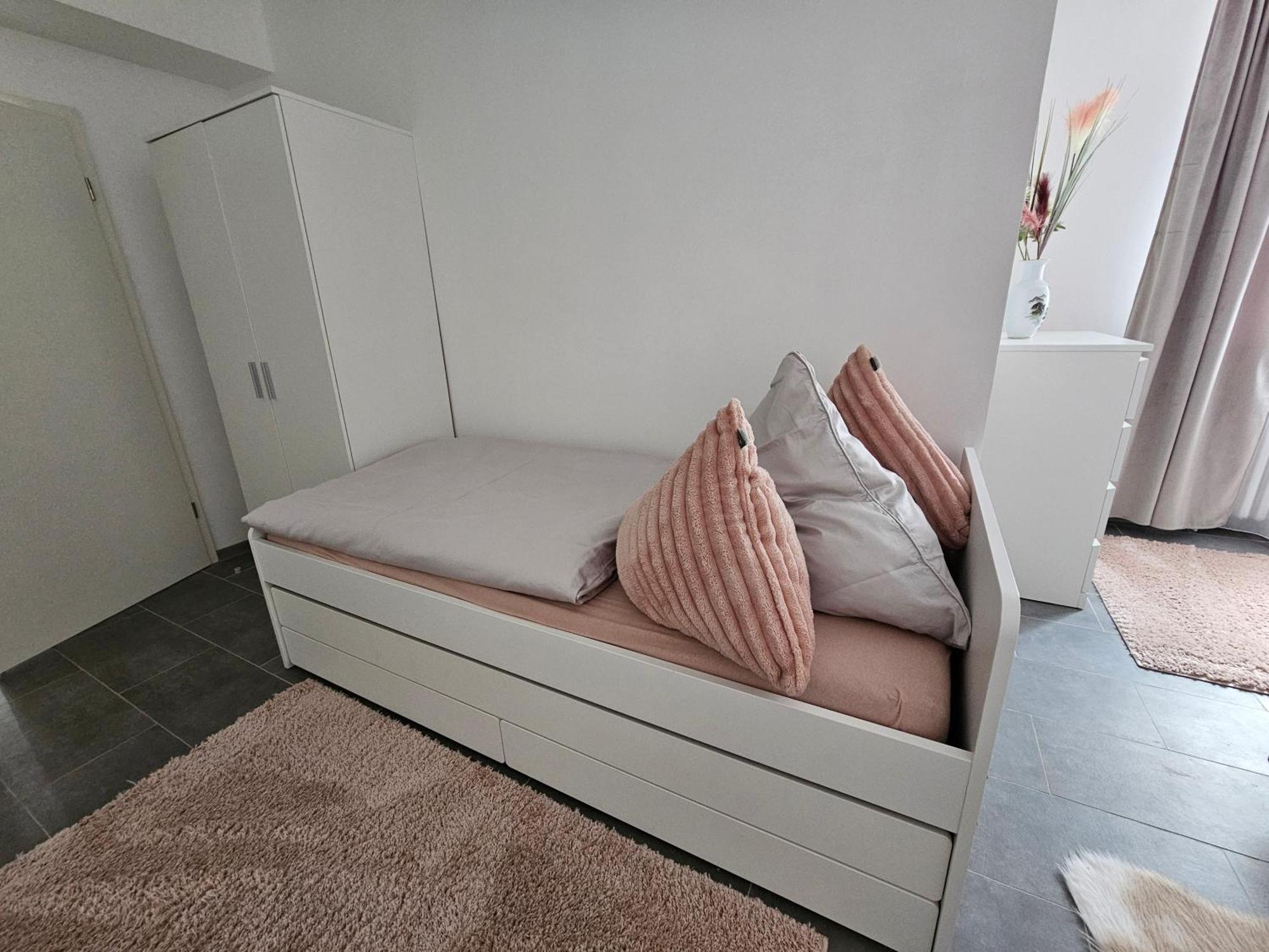 Warburg, Fewo "Sweet Home" 2,5 Zi- Eg-Separater Eingang - Parkplatz - Terasse- Komfortabel,Renoviert Exteriér fotografie